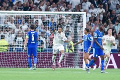 拉什福德迟到事件：足球职业态度与球员生涯影响剖析