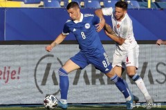 中国男足世预赛1-0力克巴林，王钰栋破门助国足升第五