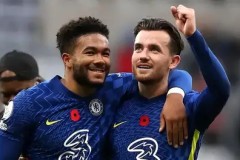 皇马传奇齐达内空降费内巴切，接棒穆里尼奥高层变动引发热议