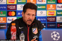 银河战舰75年首遭5球惨败，西蒙尼泪目足坛震惊