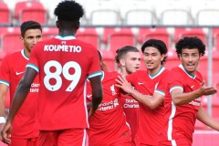 孔帕尼盛赞博埃表现，左后卫人选仍待定：切尔西赛后战术考量